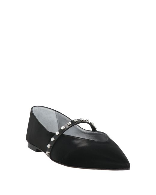 McQueen Black Pumps