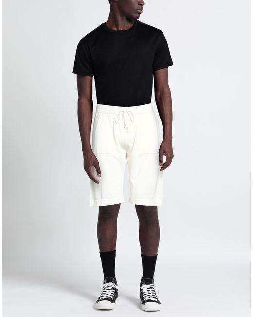 FILIPPO DE LAURENTIIS Shorts & Bermudashorts in White für Herren