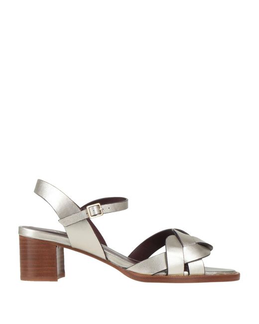 Avril Gau White Sandals