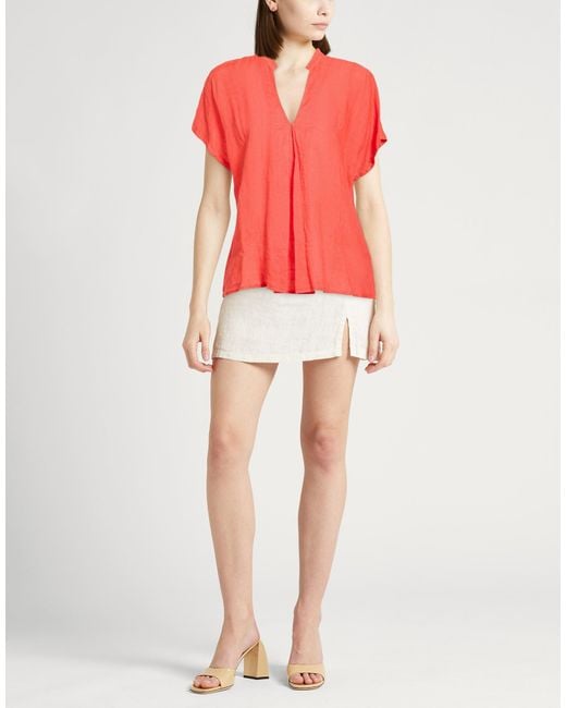 120% Lino Red Top
