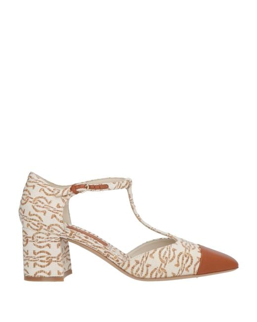 Ferragamo Natural Cream Pumps Leather