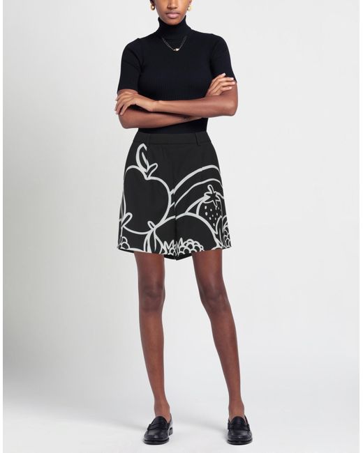 Boutique Moschino Black Shorts & Bermuda Shorts