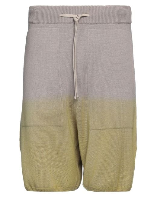 Shorts et bermudas Moncler pour homme en coloris Gray