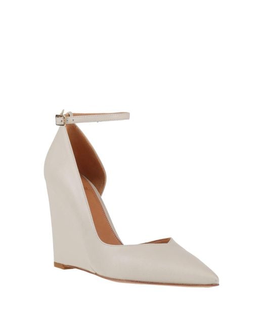 Chantal 1962 White Pumps Leather
