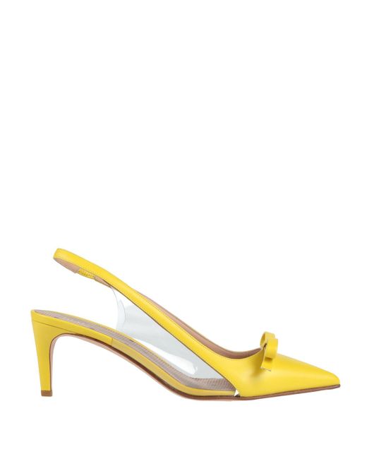 Red(v) Yellow Pumps