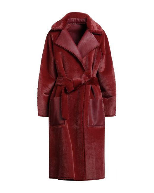 Shearling & Teddy di Compagnia Italiana in Red