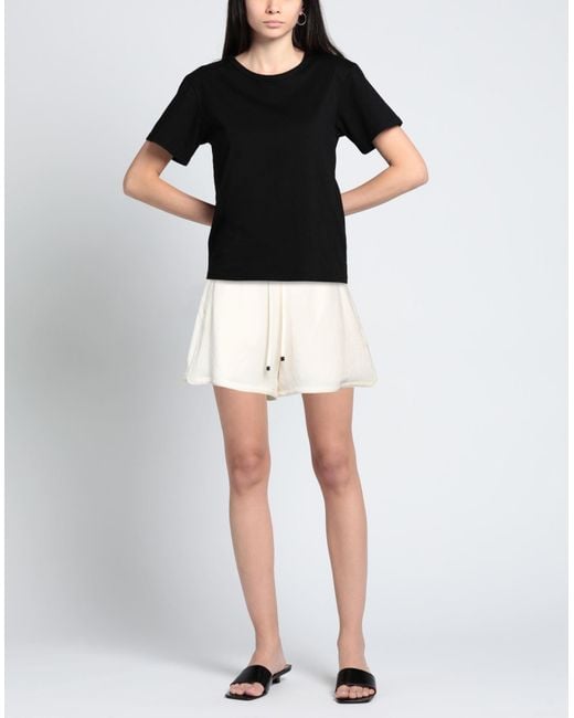 Low Classic Natural Shorts & Bermudashorts