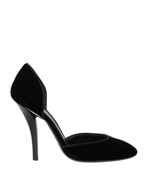 Giorgio Armani Black Pumps