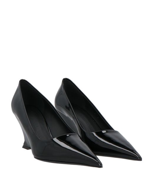 Ferragamo Black Pumps