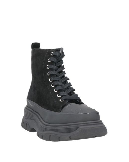NCUB Black Sneakers