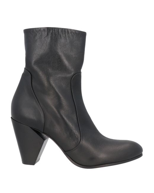 Strategia Brown Ankle Boots