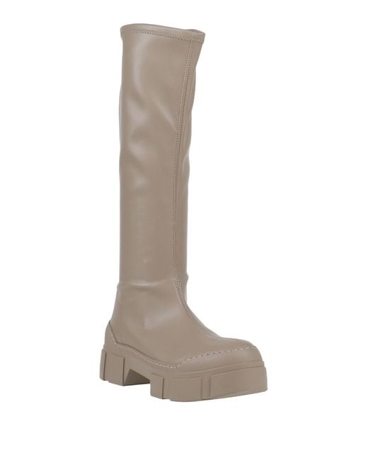Vic Matié White Boot