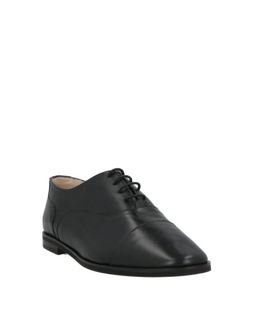Stringate di Testoni in Black