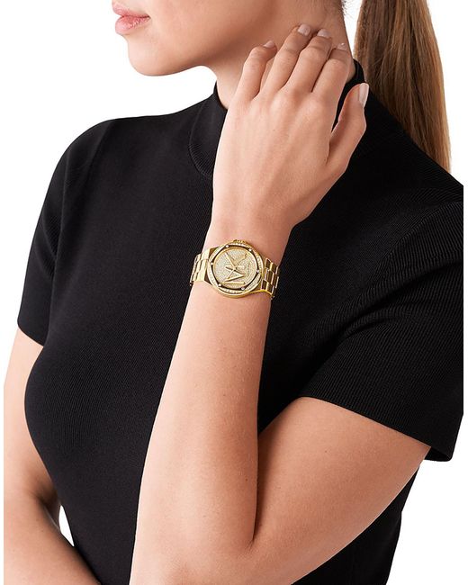 Michael Kors Wrist Watch in Gold 