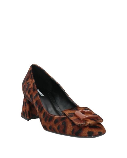 Lola Cruz Brown Pumps