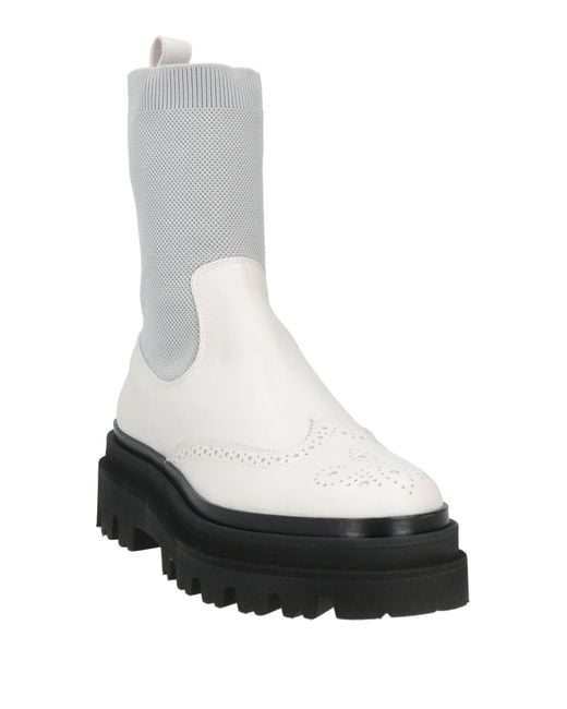 Eleventy White Ankle Boots