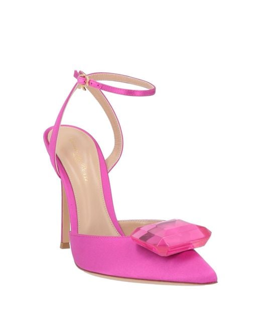 Gianvito Rossi Pink Pumps