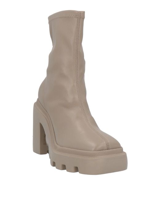 Vic Matié Brown Ankle Boots