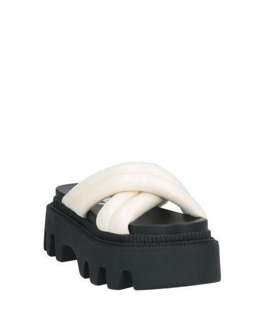 Buffalo Black Sandals