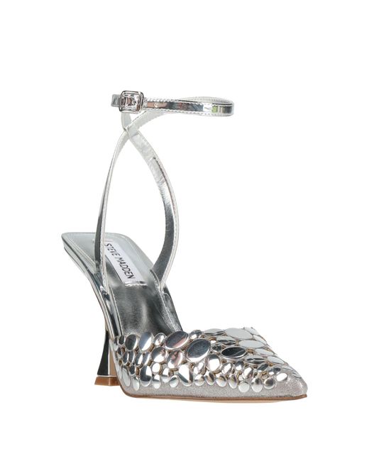 Steve Madden White Pumps