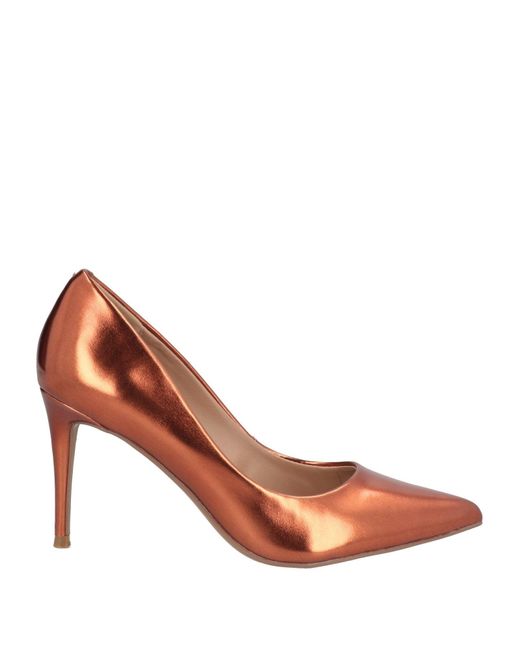 Steve Madden Brown Pumps