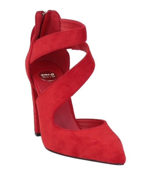 Exe' Red Pumps