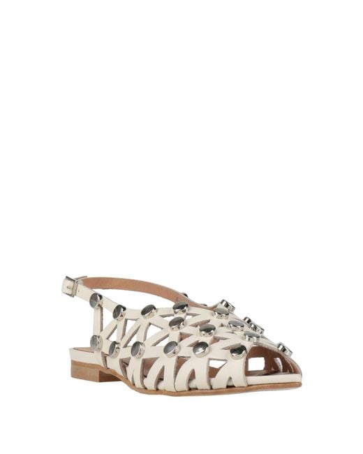 Ovyè Natural Sandals