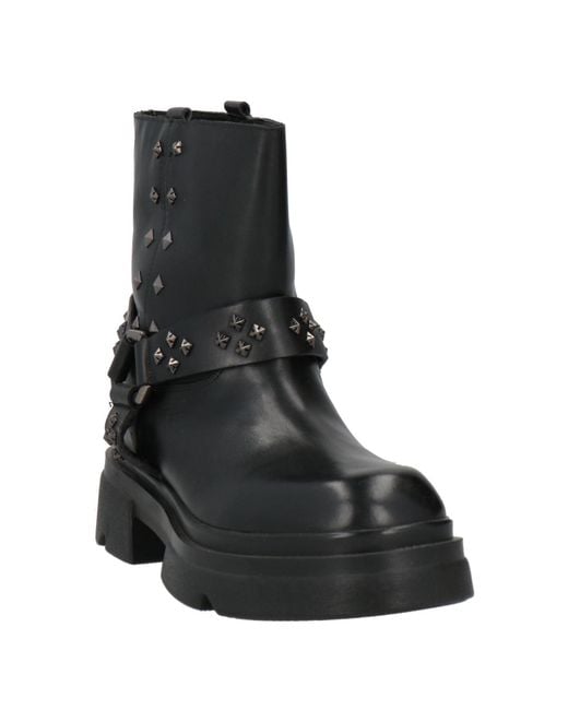 Emanuélle Vee Black Ankle Boots