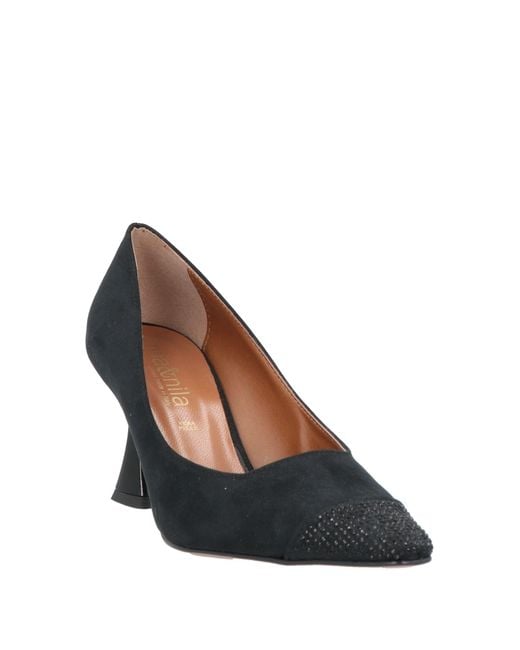 Nila & Nila Black Pumps