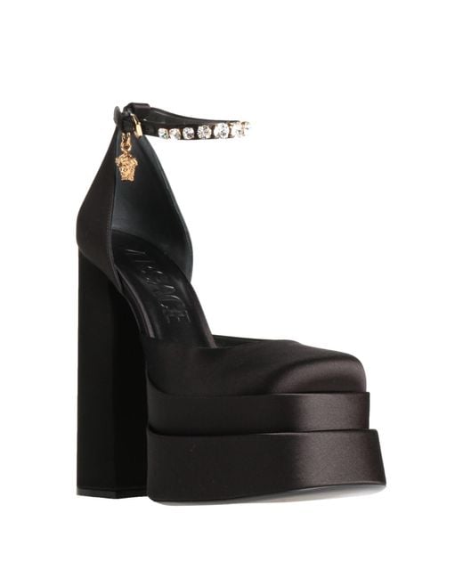 Decolletes di Versace in Black