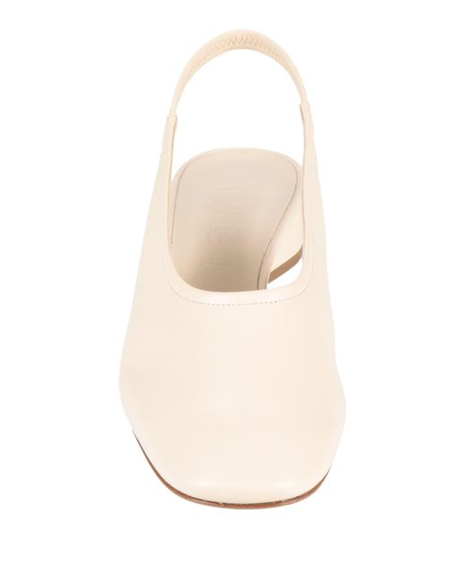 Aeyde Natural Cream Pumps Leather