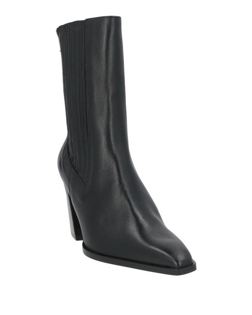 Zinda Black Ankle Boots