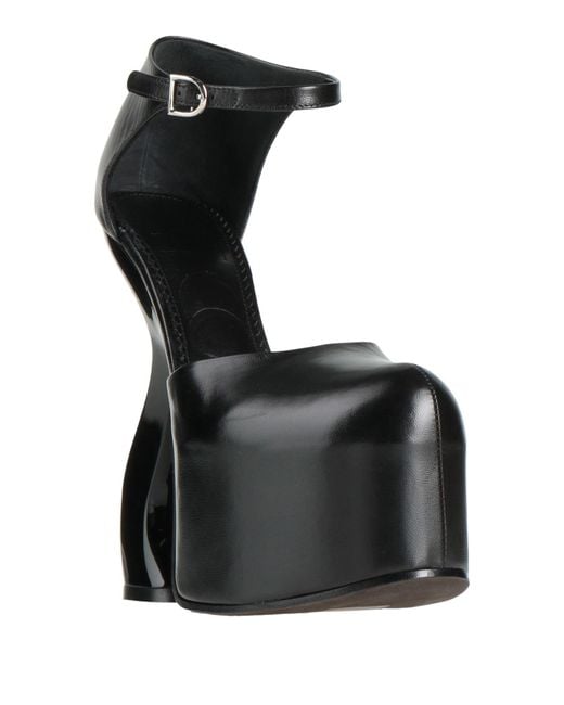 Del Core Black Pumps