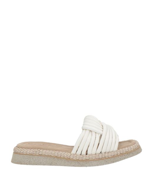 Laura Bellariva White Sandals