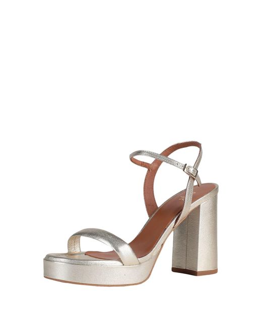 Ovyè Metallic Sandals