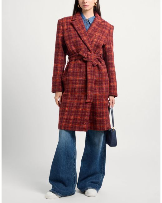 Jijil Red Coat