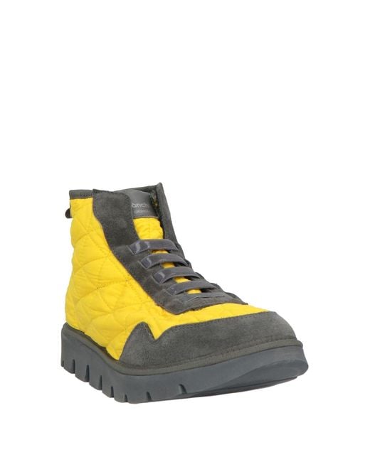 Pànchic Yellow Sneakers
