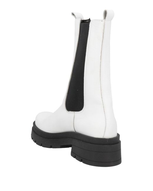 Primadonna White Ankle Boots