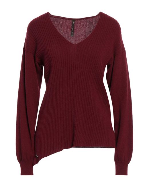 Manila Grace Red Sweater