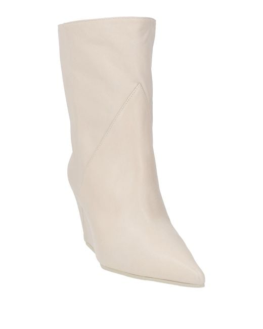 Vic Matié Natural Ankle Boots Leather