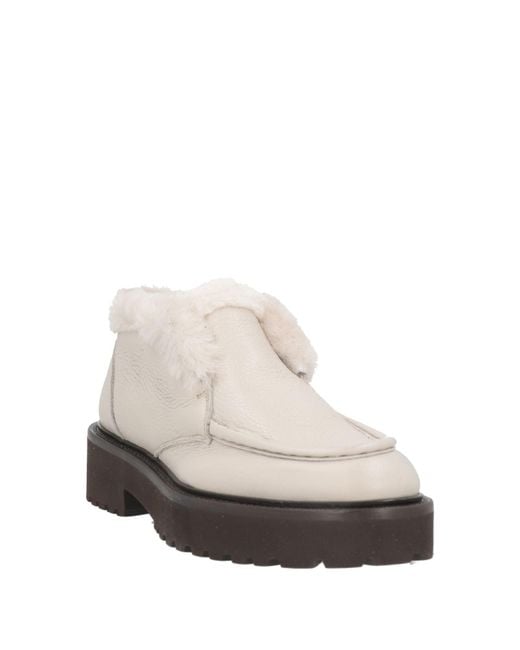 Doucal's White Ankle Boots