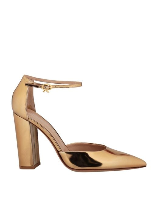 Gianvito Rossi Natural Pumps Leather