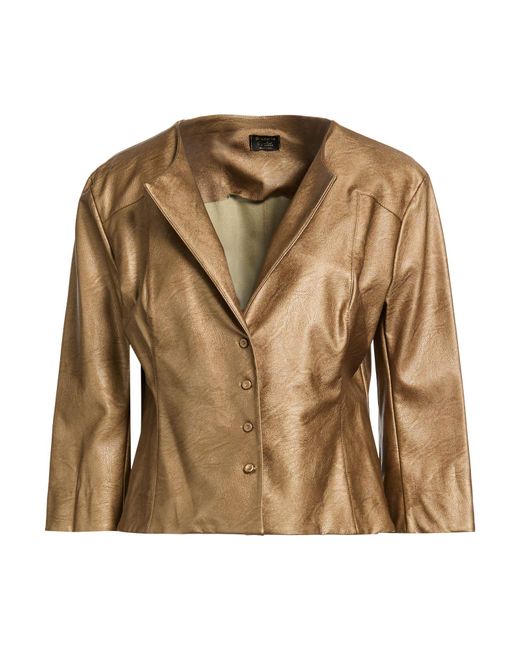 Siste's Brown Jacket