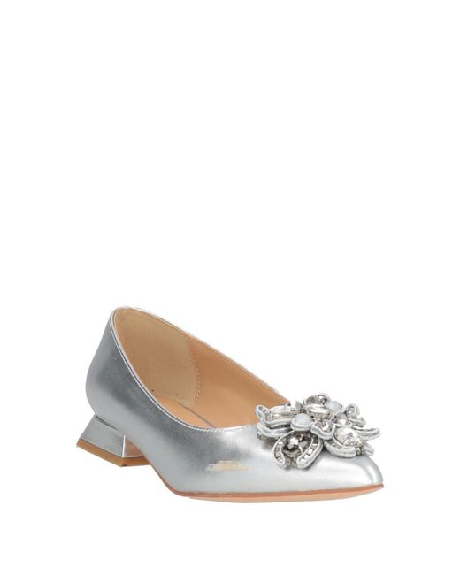 Alma En Pena. White Ballet Flats