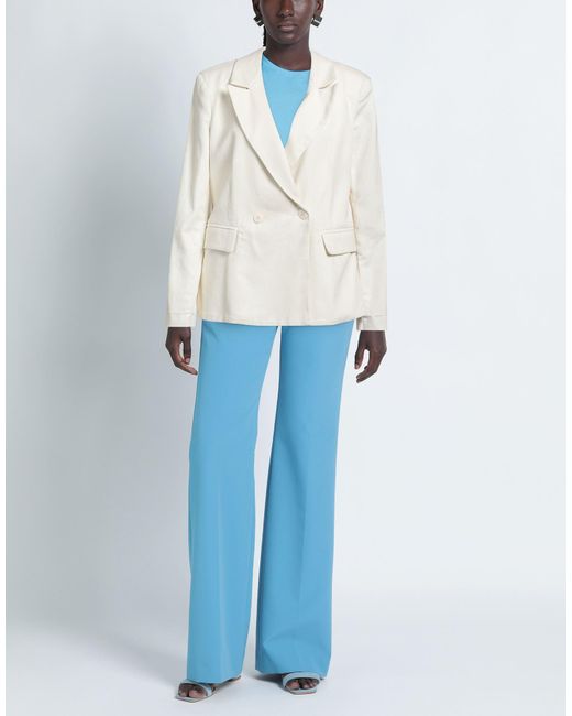 CROCHÈ White Blazer