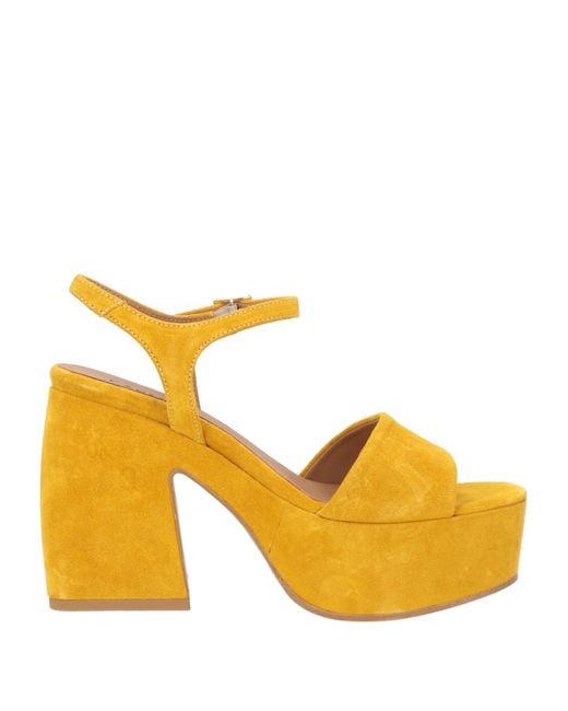 Carmens Yellow Sandale