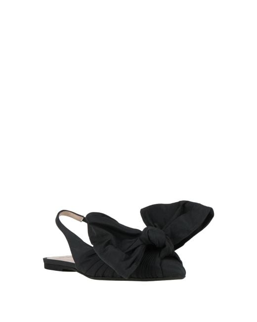 N°21 Black Ballet Flats