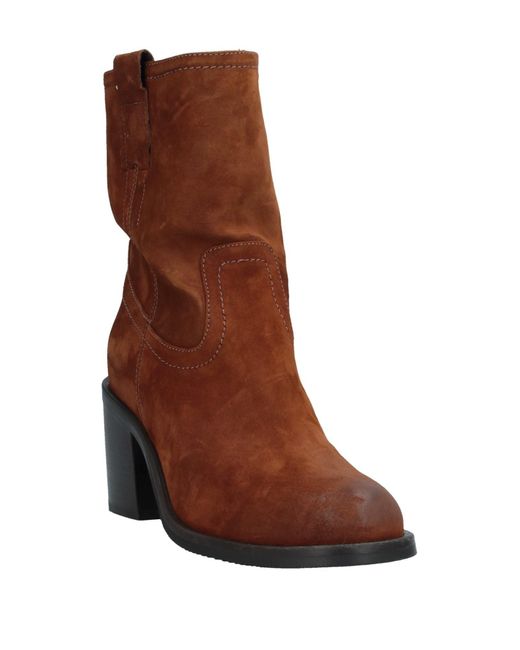 Lemarè Brown Ankle Boots