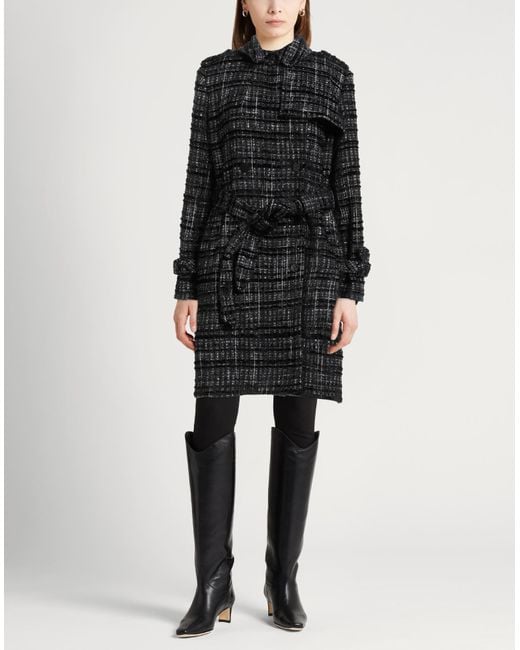 Paule Ka Black Mantel