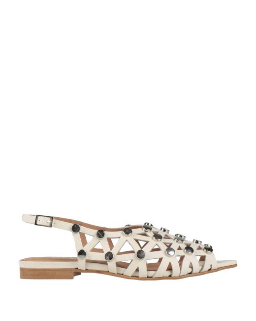 Ovyè Natural Sandals
